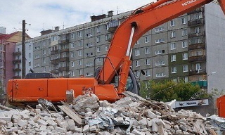 Вывоз строительного мусора с участка в Кызыле недорого от 1588 руб. | 2Землекопа-Кзл